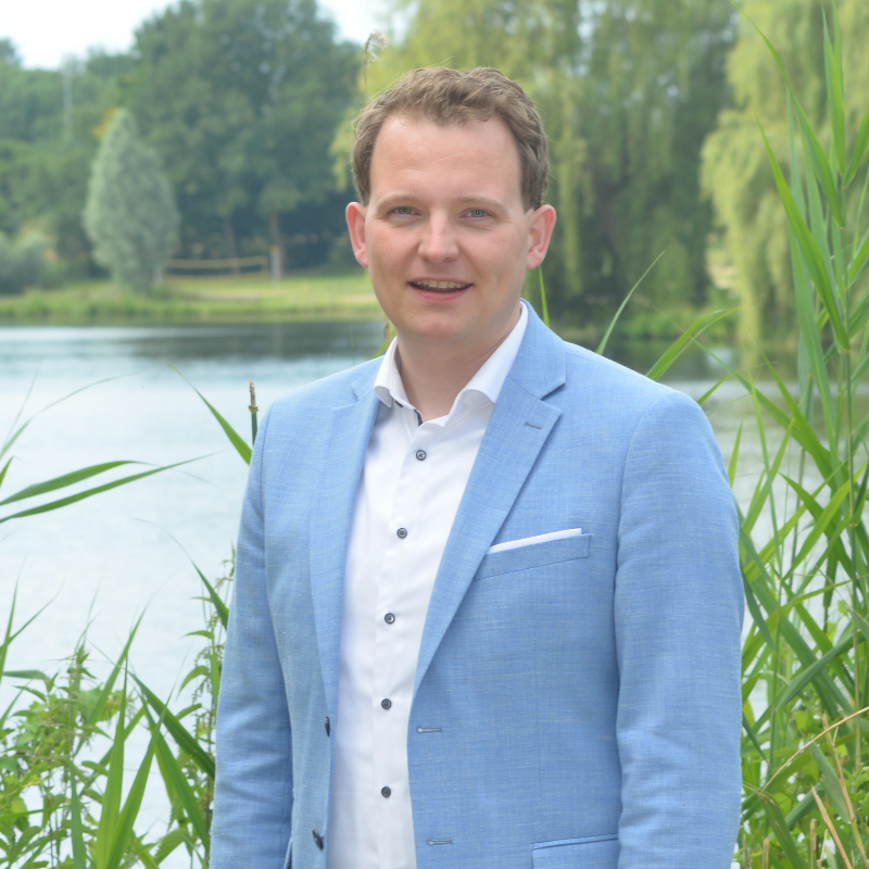 Dr. Tom Tenostendarp