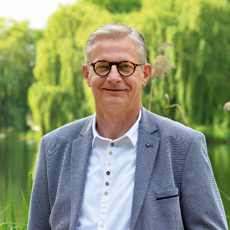  Winfried Schroer