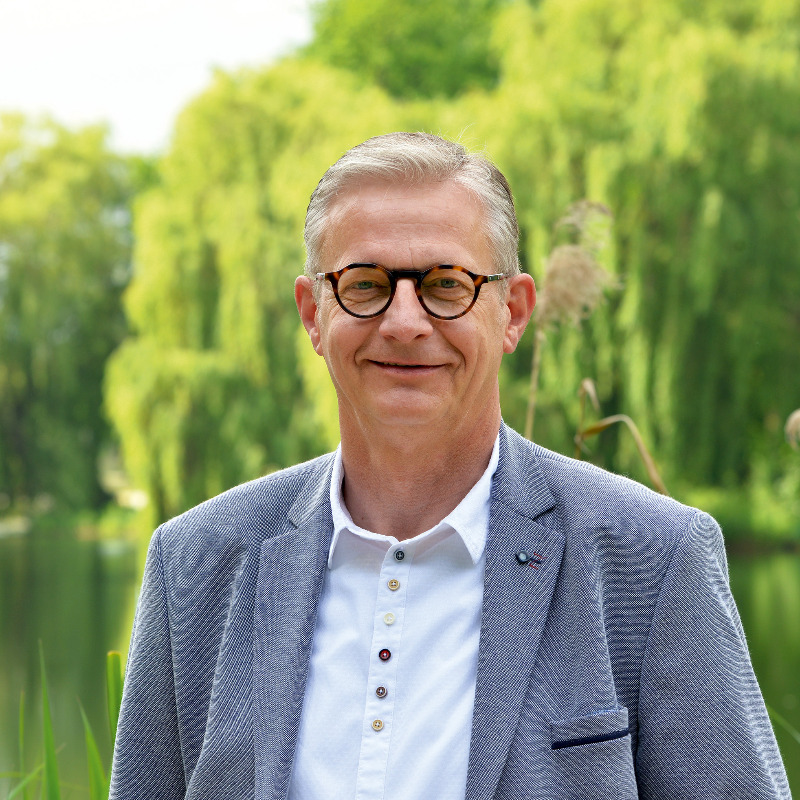  Winfried Schroer